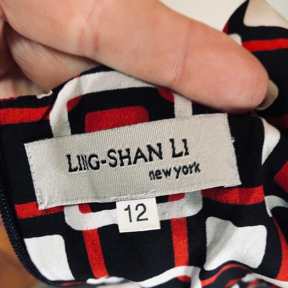NWOT!!!  LIN SHAN Li NEW YORK BLACK RED & WHITE GEOMETRIC DRESS SIZE 12 - Picture 2 of 5